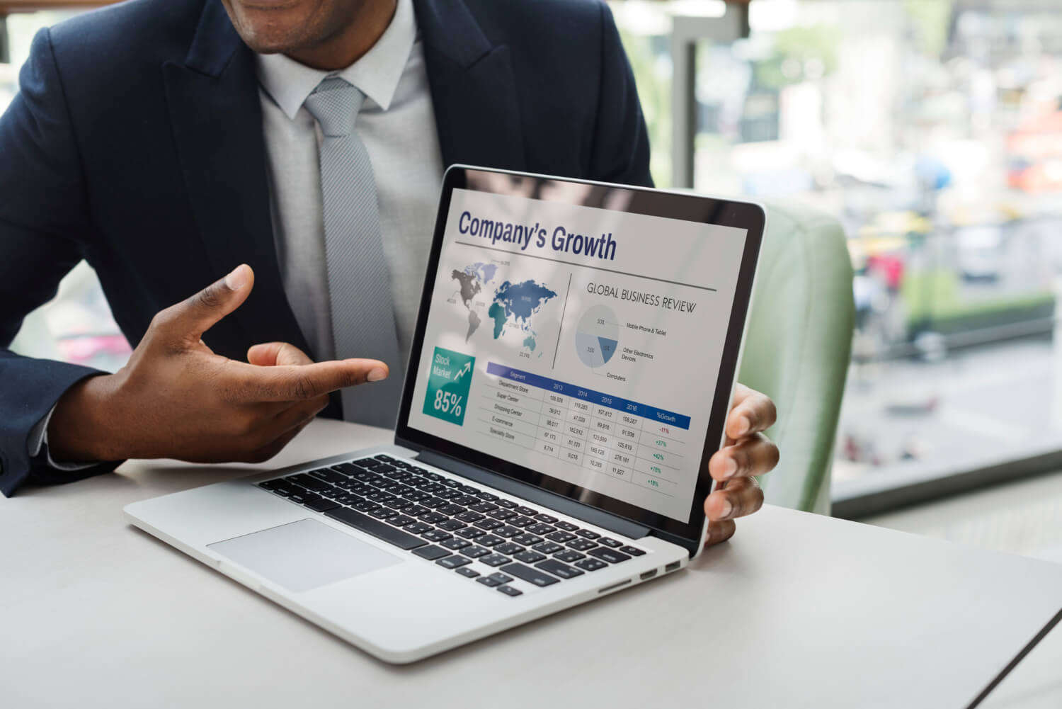 Learn how robo-advisors generate passive income through automated investing. Beginner guide to AI investing platforms and portfolio management.